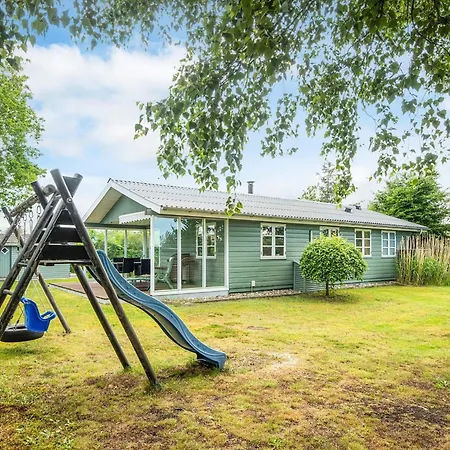 Semesterbostad 6 Person In